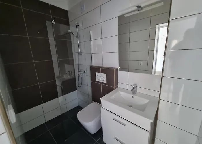 Διαμέρισμα Com Grandes Terracos Em Frente A *