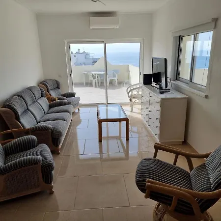 Apartment Com Grandes Terracos Em Frente A Portimao