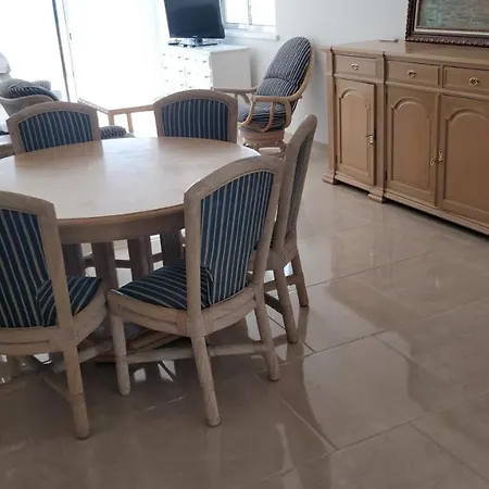Com Grandes Terracos Em Frente A Apartmán Portimão