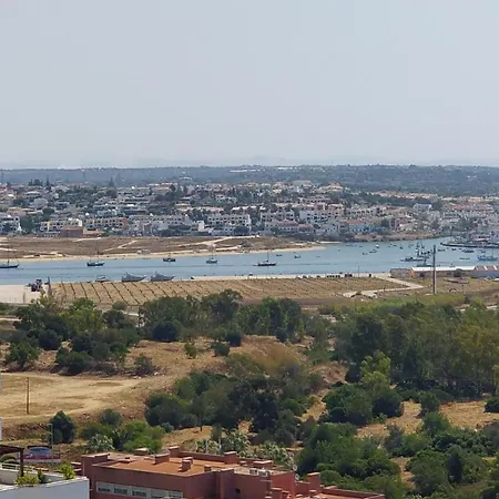 Apartment Com Grandes Terracos Em Frente A Portimao