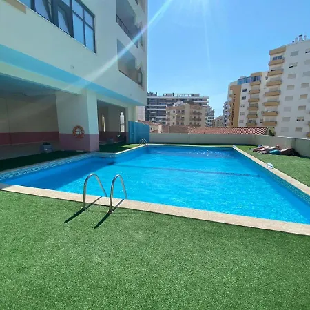 Apartman Com Grandes Terracos Em Frente A